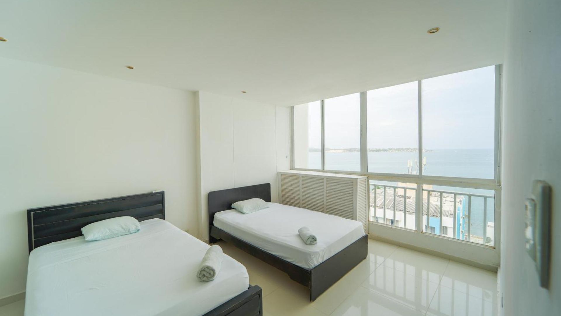 Modern Tropical Design - Vista Panorámica